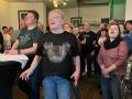 Das Publikum singt mit